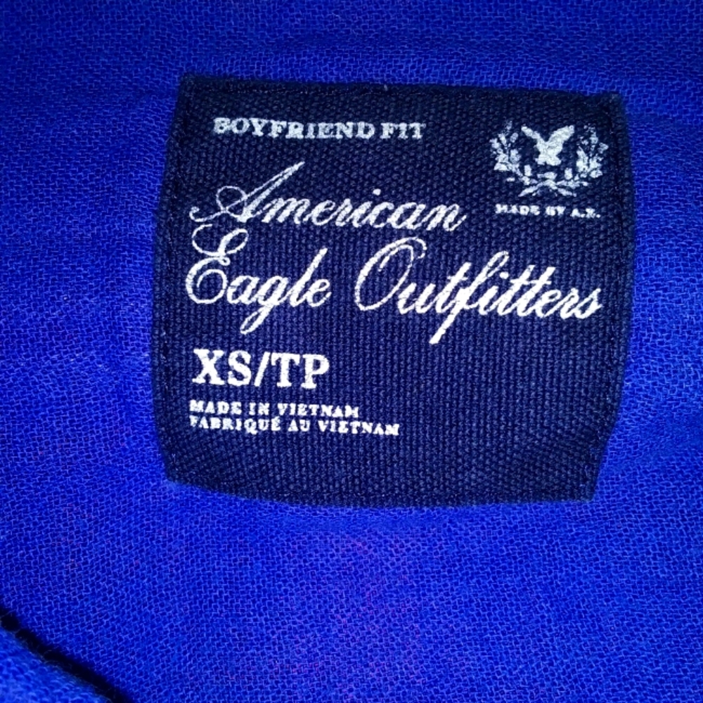 Juniors American Eagle Button Down Shirt